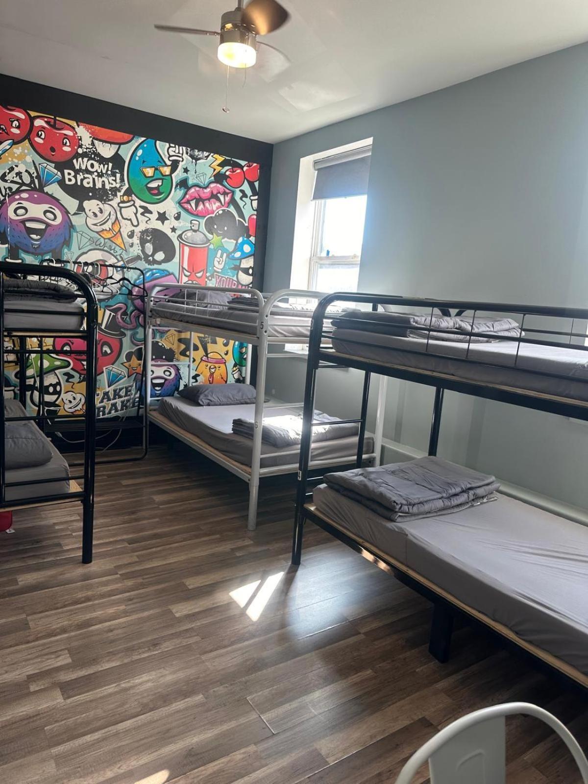 Queen Nest Hotel Toronto Exterior photo