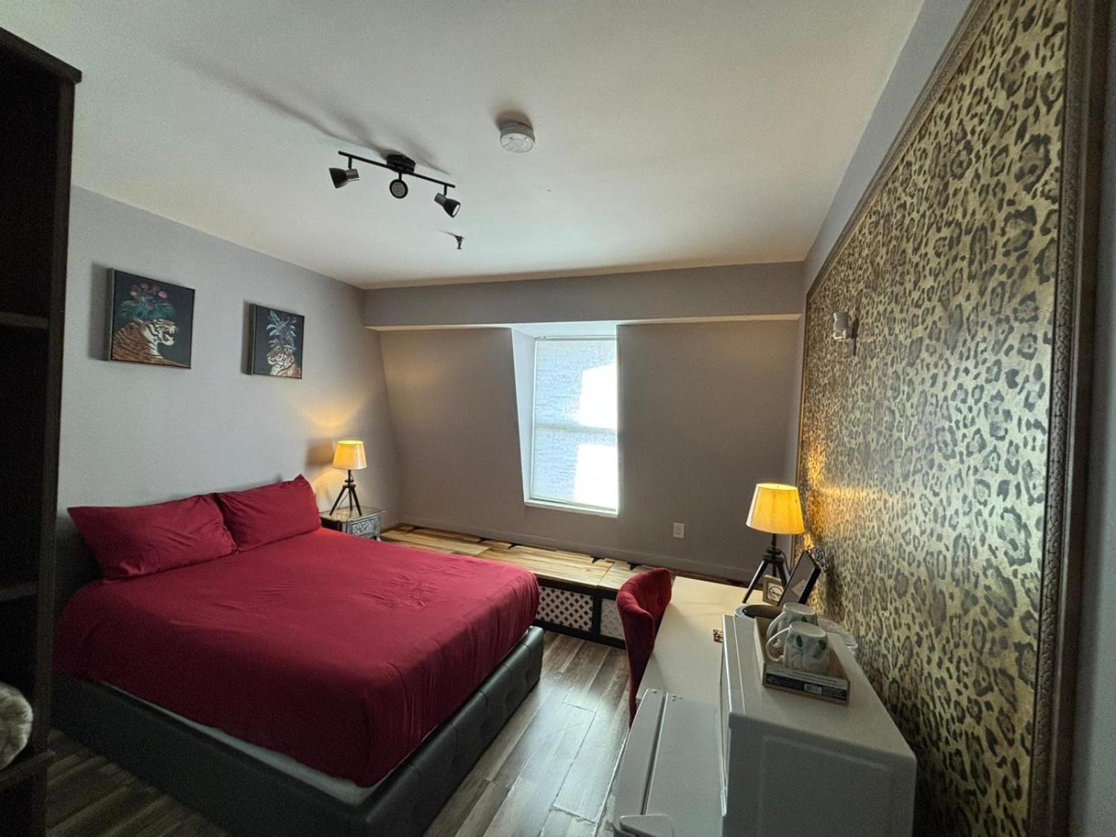 Queen Nest Hotel Toronto Exterior photo