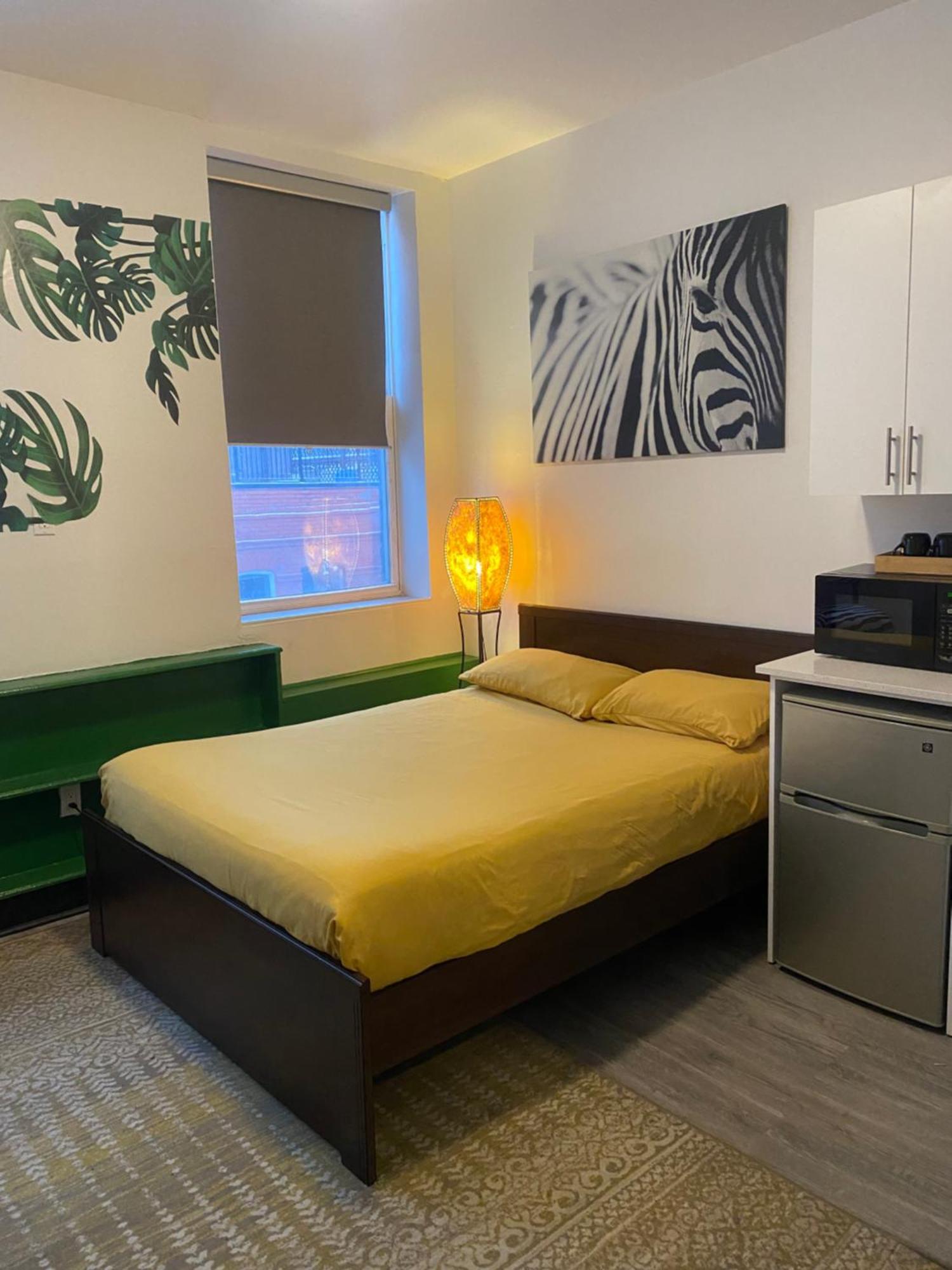 Queen Nest Hotel Toronto Exterior photo